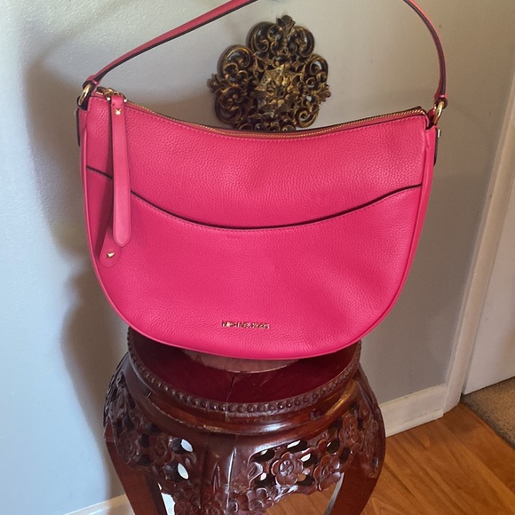 NWT MIchael Kors Dover Large Half Moon Shoulder Bag Hobo Electric Pink Leather - Picture 9 of 16